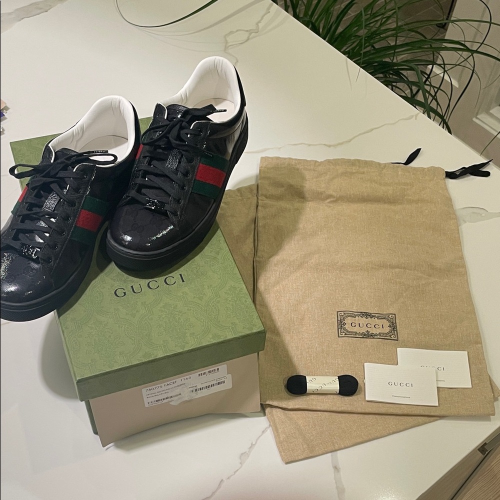 Gucci NWT Men's Patent Black Leather Ace Sneakers w/ Red & Green Stripes 9.5US - Picture 16 of 16